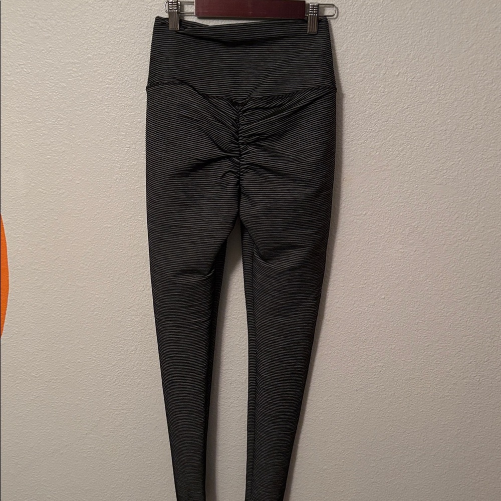 Abs2b black and gray leggings M.